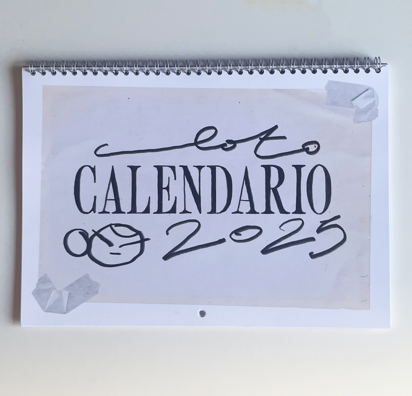 Calendario 2025 + regalito